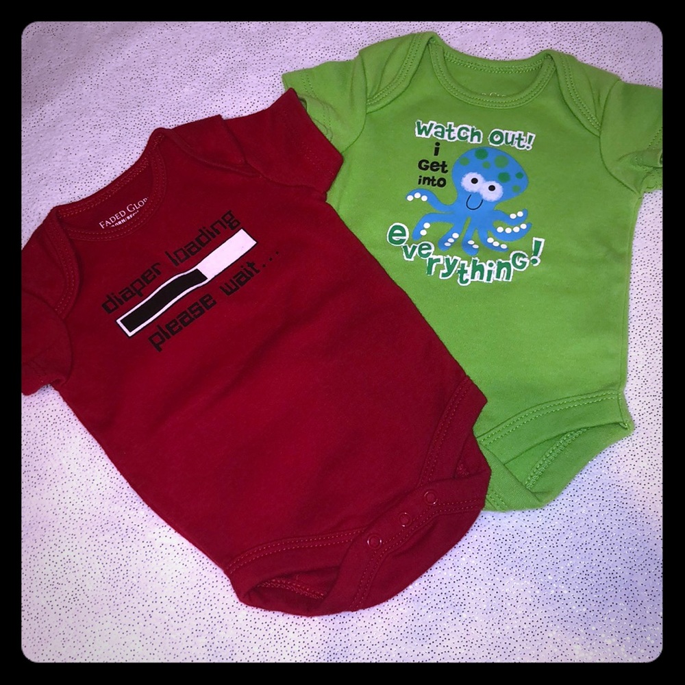(2 for $15) Newborn Graphic Onesie bundle